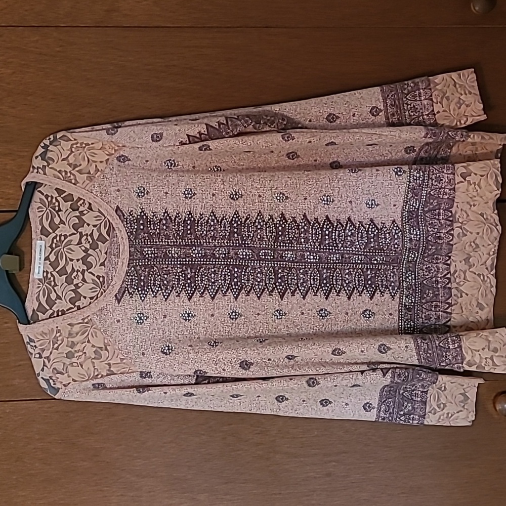 Voice of California lightweight sweater